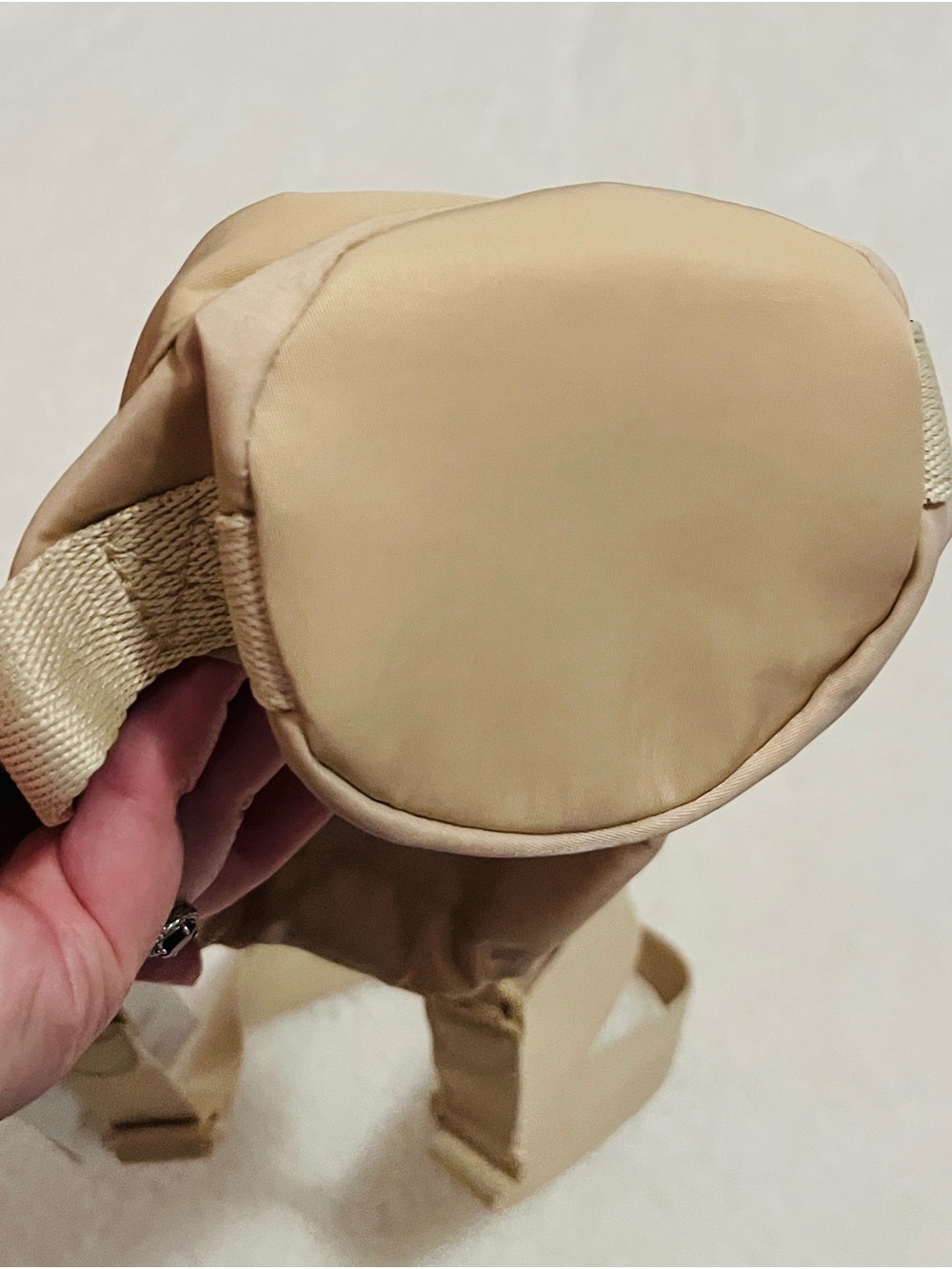 Beis Crossbody Water Bottle Sling Bag - Picture 6 of 6
